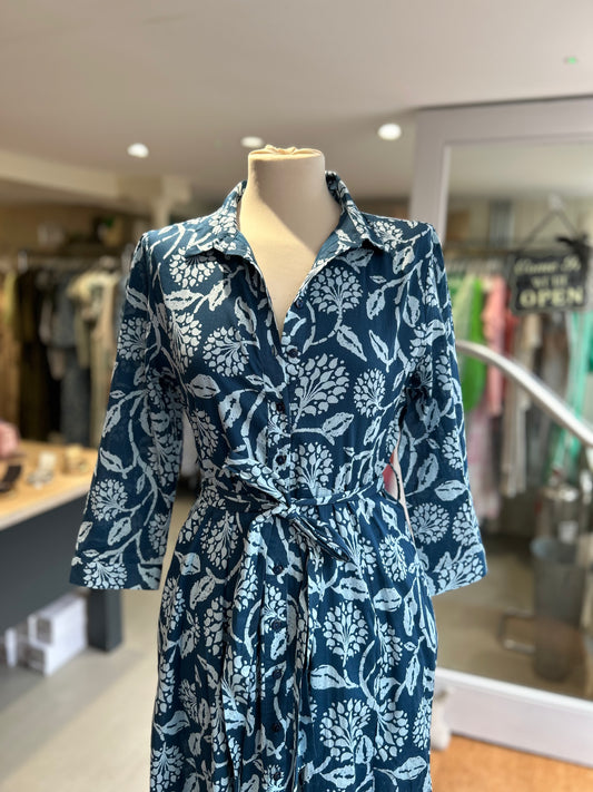 Mid-Sleeve Button Down Patterned Shirtdress - Navy & Sky Blue