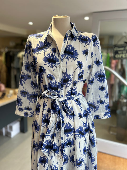 Mid-Sleeve Button Down Patterned Shirtdress - White & Navy
