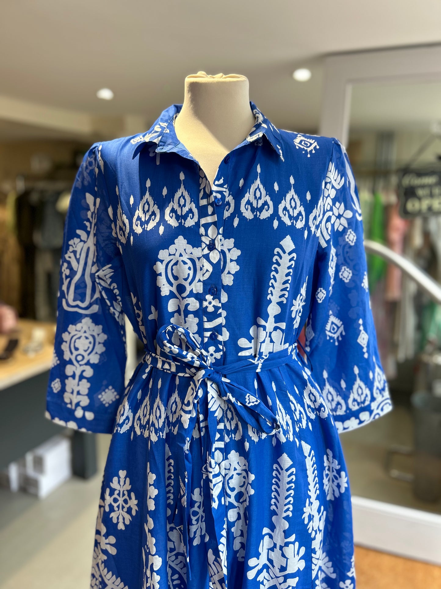 Mid-Sleeve Button Down Patterned Shirtdress - Exotic Blue & White