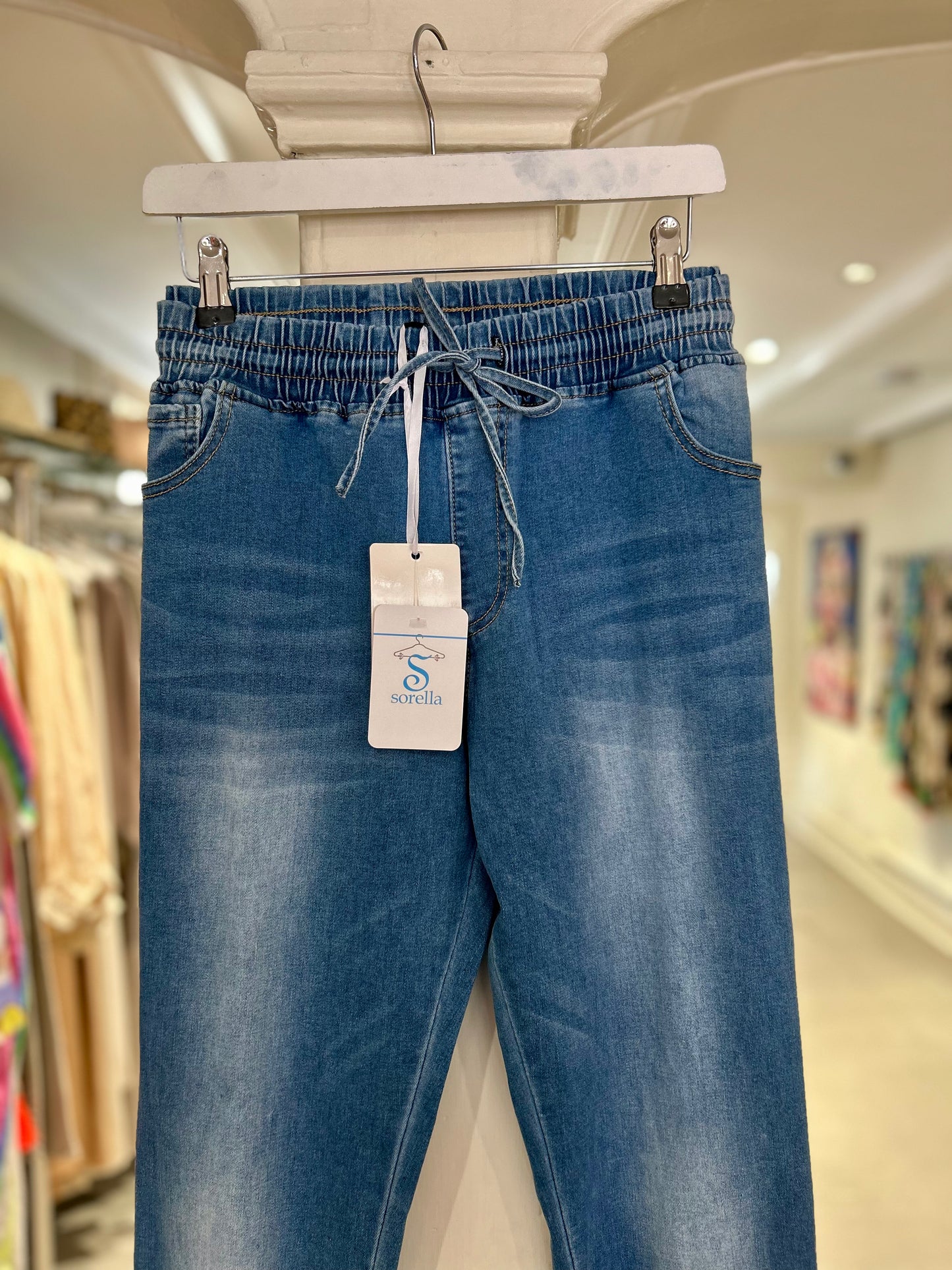 High Waisted Boyfriend Jeans with Elastic Waist - Mid Wash
