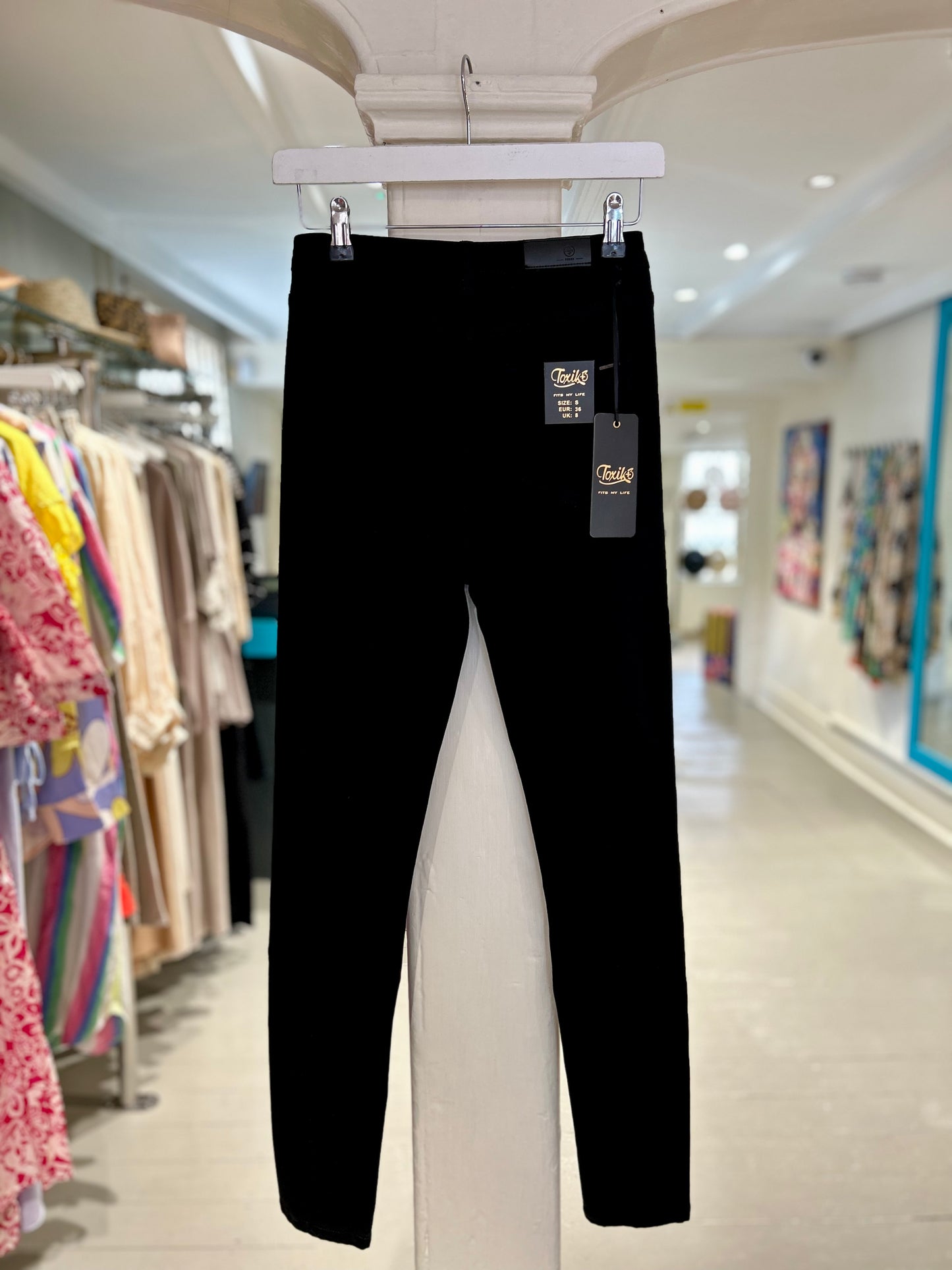 High Waisted Skinny Jeans - Black
