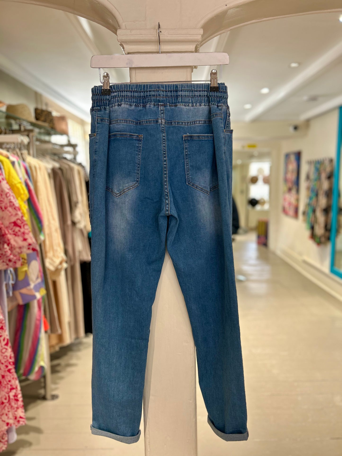 High Waisted Boyfriend Jeans with Elastic Waist - Mid Wash